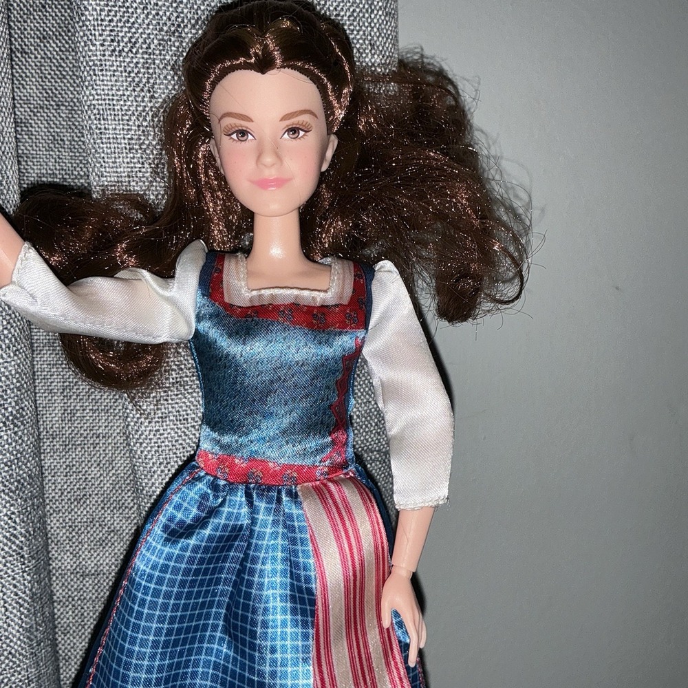 Disney Beauty and The Beast Movie Belle Doll Emma Watson Articulated‎ Freckles